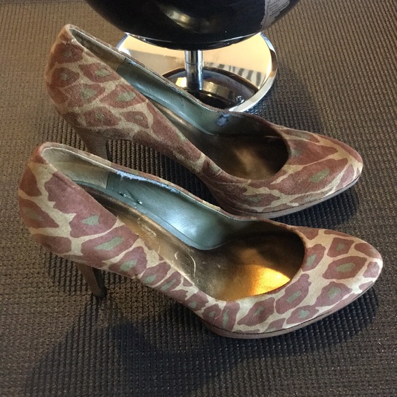 EXOTIC CHEETAH pumps! - Picture 3 of 8